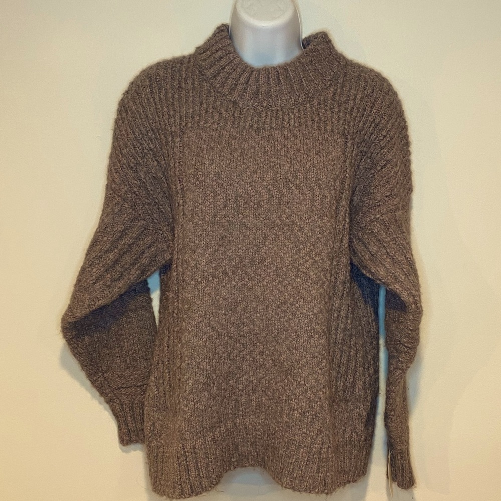2/$25 Super soft cable knit sweater
